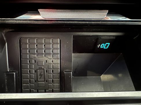 Used 2023 Ford F250 Lariat w/ Chrome Package image 21