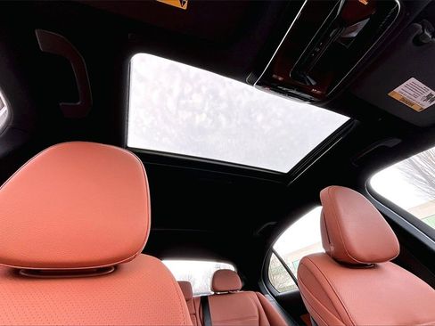 Certified 2023 Mercedes-Benz C 300 4MATIC Sedan image 17