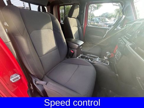 Used 2023 Jeep Gladiator Sport image 26