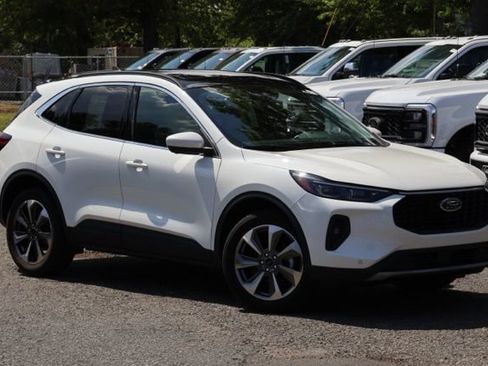 Certified 2024 Ford Escape Platinum AWD/4WD image 4