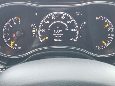 Used 2021 Jeep Grand Cherokee Laredo X RWD image 15