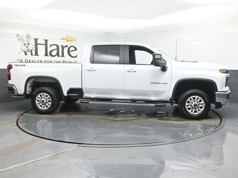 Used 2025 Chevrolet Silverado 2500 LT w/ Convenience Package image 48