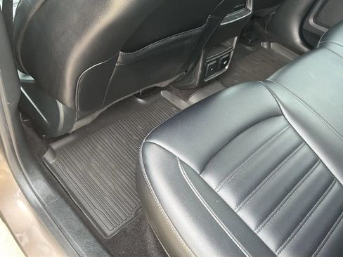 Used 2019 Ford Edge SEL w/ Equipment Group 201A AWD/4WD image 33