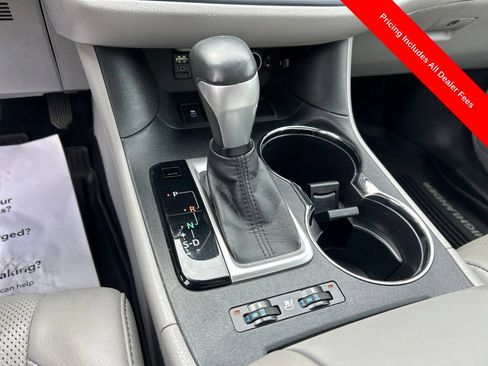 Used 2017 Toyota Highlander Limited AWD/4WD image 12