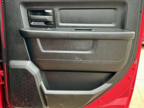 Used 2024 RAM 3500 Tradesman w/ Chrome Appearance Group image 25