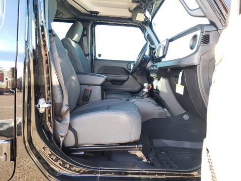 New 2026 Jeep Wrangler Unlimited Sport image 18