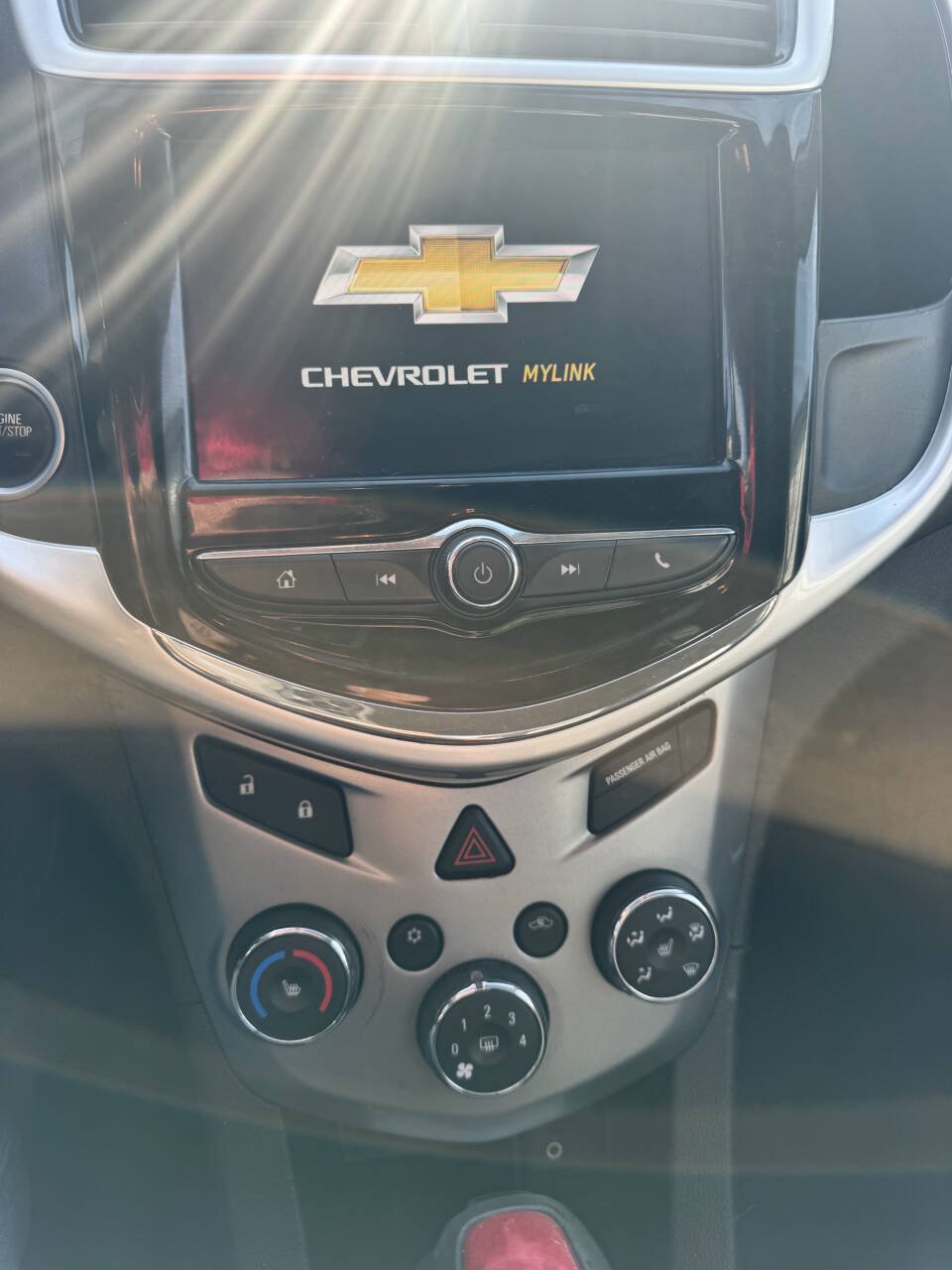 Used 2018 Chevrolet Sonic Premier FWD image 18