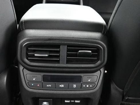 Used 2023 Honda Pilot Elite image 18