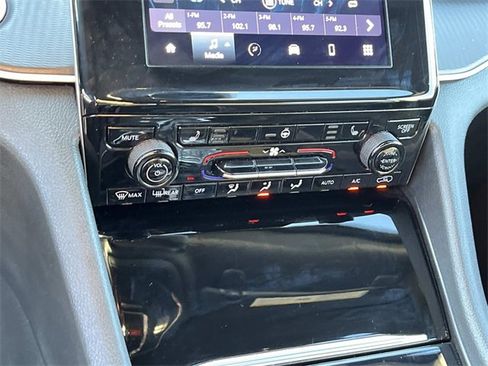 Used 2024 Jeep Grand Cherokee Altitude image 31