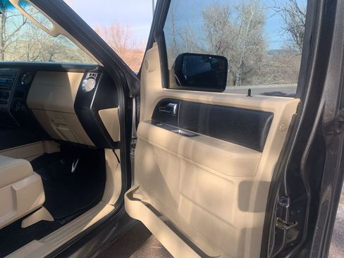 Used 2016 Ford Expedition XL AWD/4WD image 30