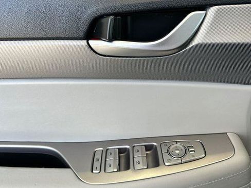 Used 2021 Hyundai Palisade SE FWD image 11