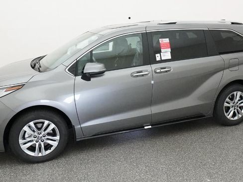 New 2026 Toyota Sienna Limited FWD image 2