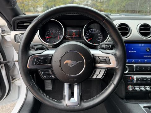 Used 2021 Ford Mustang Premium image 9