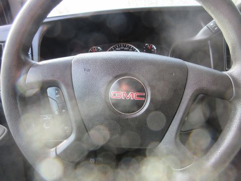 Used 2017 GMC Savana 3500 image 34