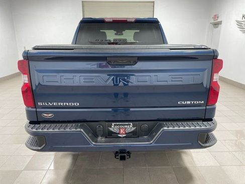 Used 2023 Chevrolet Silverado 1500 Custom image 5
