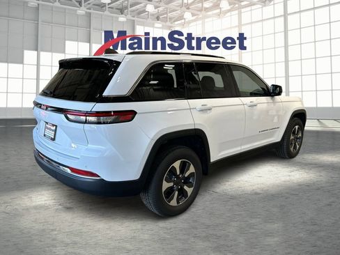 Used 2024 Jeep Grand Cherokee Limited 4xe AWD/4WD image 5