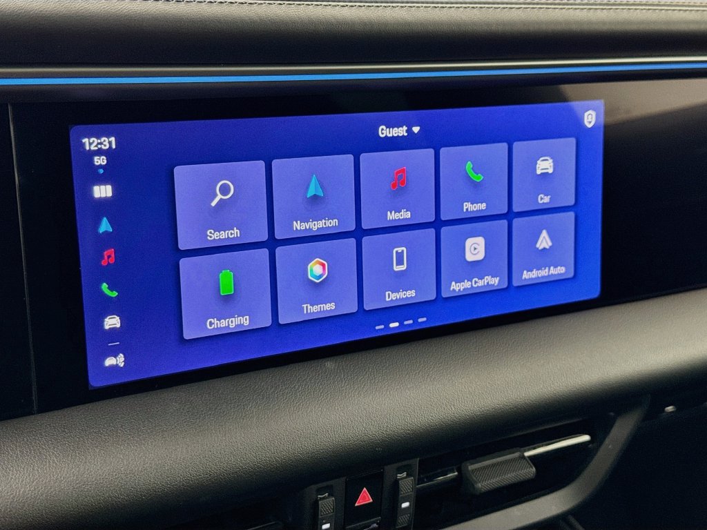 Certified 2024 Porsche Macan 4 Electric AWD/4WD image 17