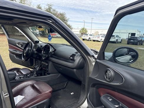 Used 2017 MINI Cooper Clubman image 13