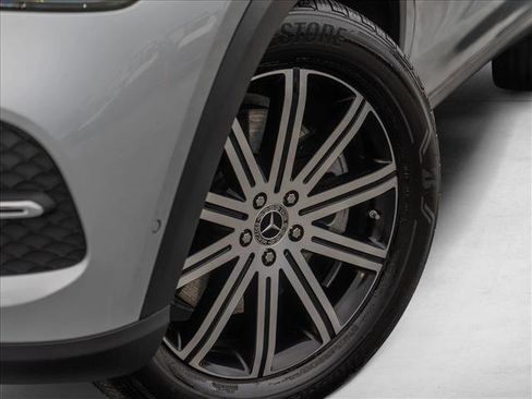 Used 2025 Mercedes-Benz GLE 450e GLE 450e w/ Driver Assistance Package image 8