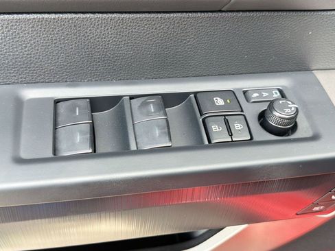 Used 2026 Toyota Tundra Platinum AWD/4WD image 13