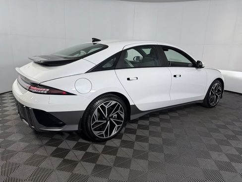 Used 2025 Hyundai Ioniq 6 SEL RWD image 8