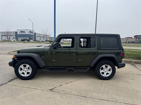 Used 2022 Jeep Wrangler Unlimited Sport image 5