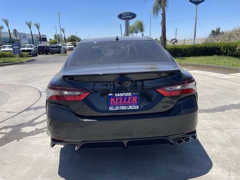 Used 2024 Toyota Camry SE w/ Convenience Package FWD image 7