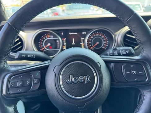 Certified 2022 Jeep Wrangler Unlimited Sport w/ Sun And Sound Package AWD/4WD image 26