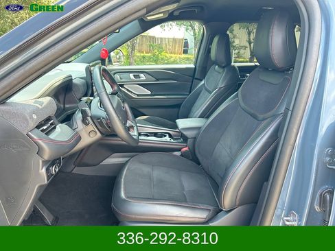 Used 2025 Ford Explorer ST RWD image 9