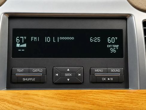 Used 2011 Lincoln MKS FWD image 37