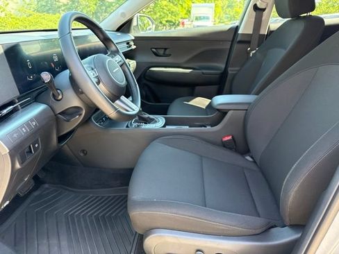 Used 2024 Hyundai Kona SEL AWD/4WD image 16