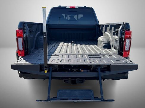 Used 2022 Ford F350 Lariat w/ Lariat Ultimate Package image 8