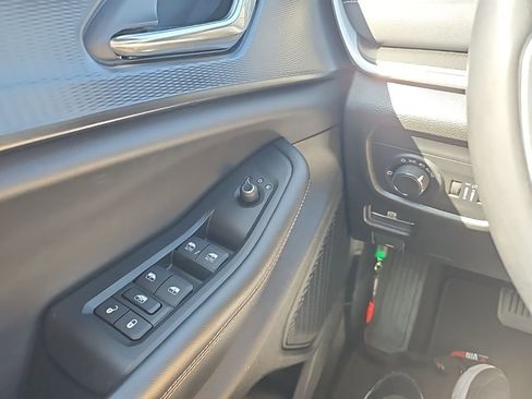 Used 2024 Jeep Grand Cherokee L Altitude image 22