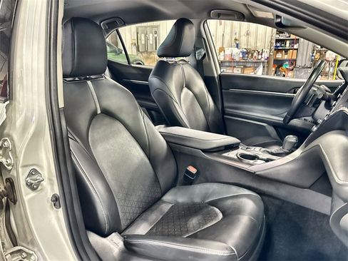 Used 2023 Toyota Camry XSE image 30