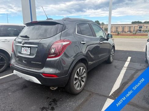 Used 2017 Buick Encore Essence FWD image 4