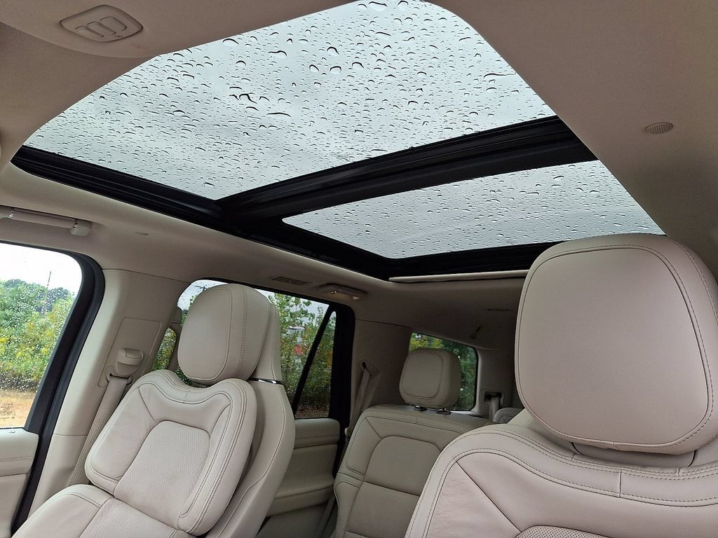 Certified 2020 Lincoln Navigator Reserve w/ Equipment Group 201A Reserve AWD/4WD image 15