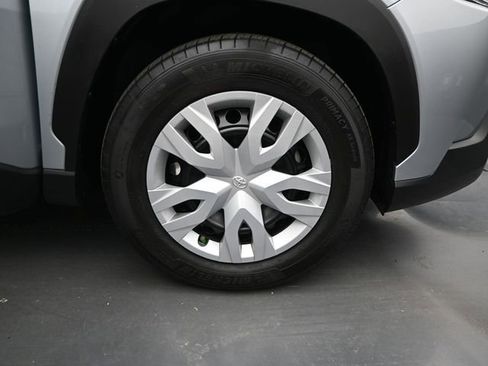 Used 2023 Toyota Corolla Cross L image 16