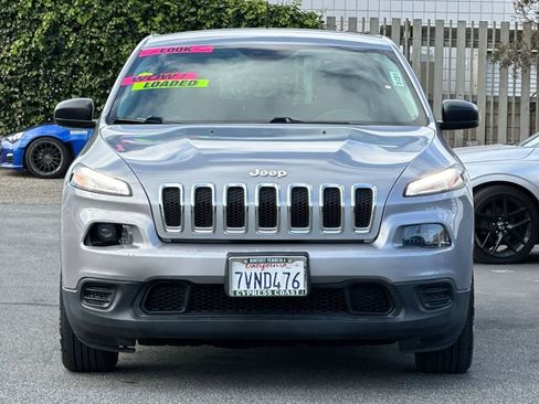 Used 2016 Jeep Cherokee Sport FWD image 9