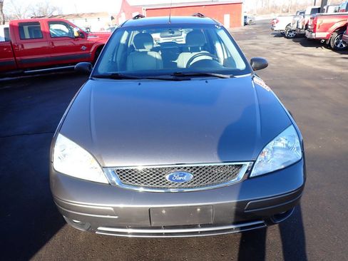 Used 2006 Ford Focus SES image 2