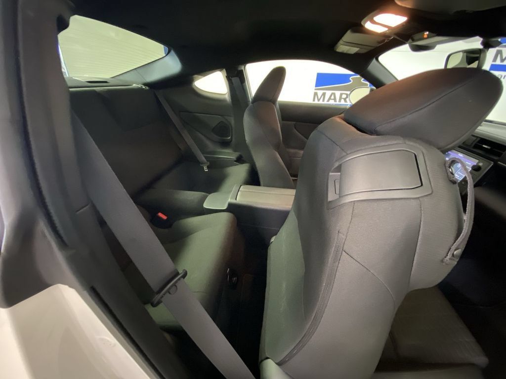 Used 2024 Toyota GR86 RWD image 31