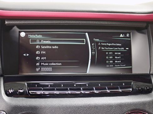 Used 2023 Rolls-Royce Cullinan Black Badge w/ Driver's Package image 28