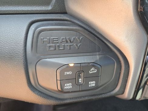 Used 2025 RAM 2500 Big Horn AWD/4WD image 15