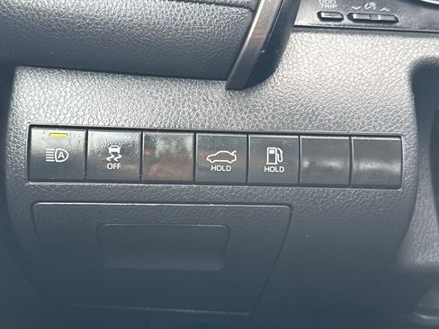 Used 2023 Toyota Camry SE image 30