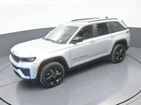 New 2026 Jeep Grand Cherokee Limited w/ Limited Altitude Package RWD image 42