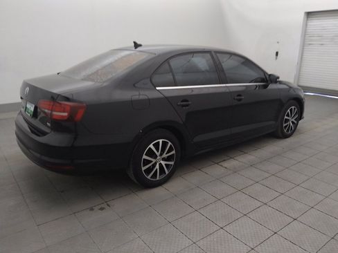 Used 2017 Volkswagen Jetta SE FWD image 10