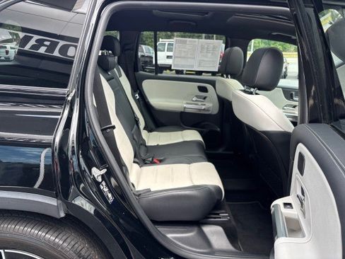 Used 2021 Mercedes-Benz GLB 250 image 42