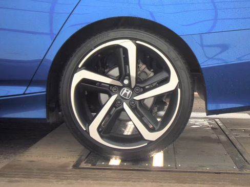 Used 2022 Honda Accord Sport image 13