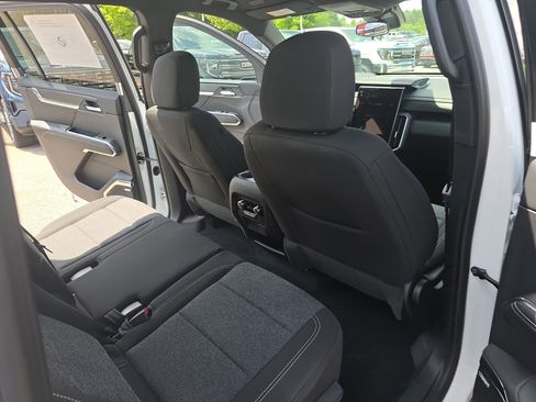 New 2025 GMC Acadia Elevation image 11