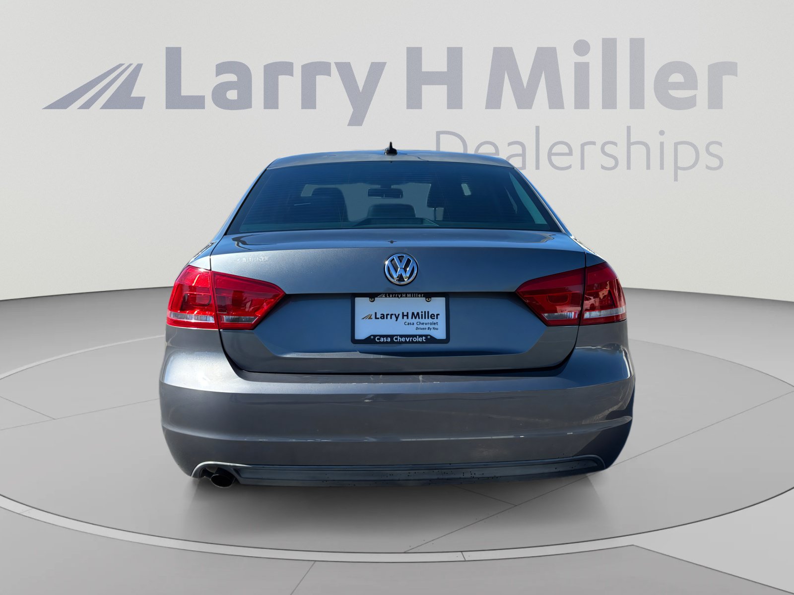 Used 2014 Volkswagen Passat 1.8T Wolfsburg Edition FWD image 4