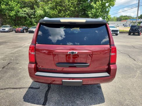 Used 2016 Chevrolet Suburban LT RWD image 7